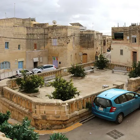 5 Minute Walk From Malta Airport * Gudja