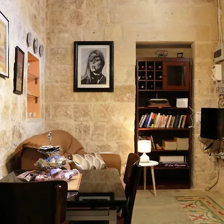 5 Minute Walk From Malta Airport * Gudja